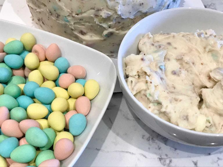 Mini Eggs Buttercream 1
