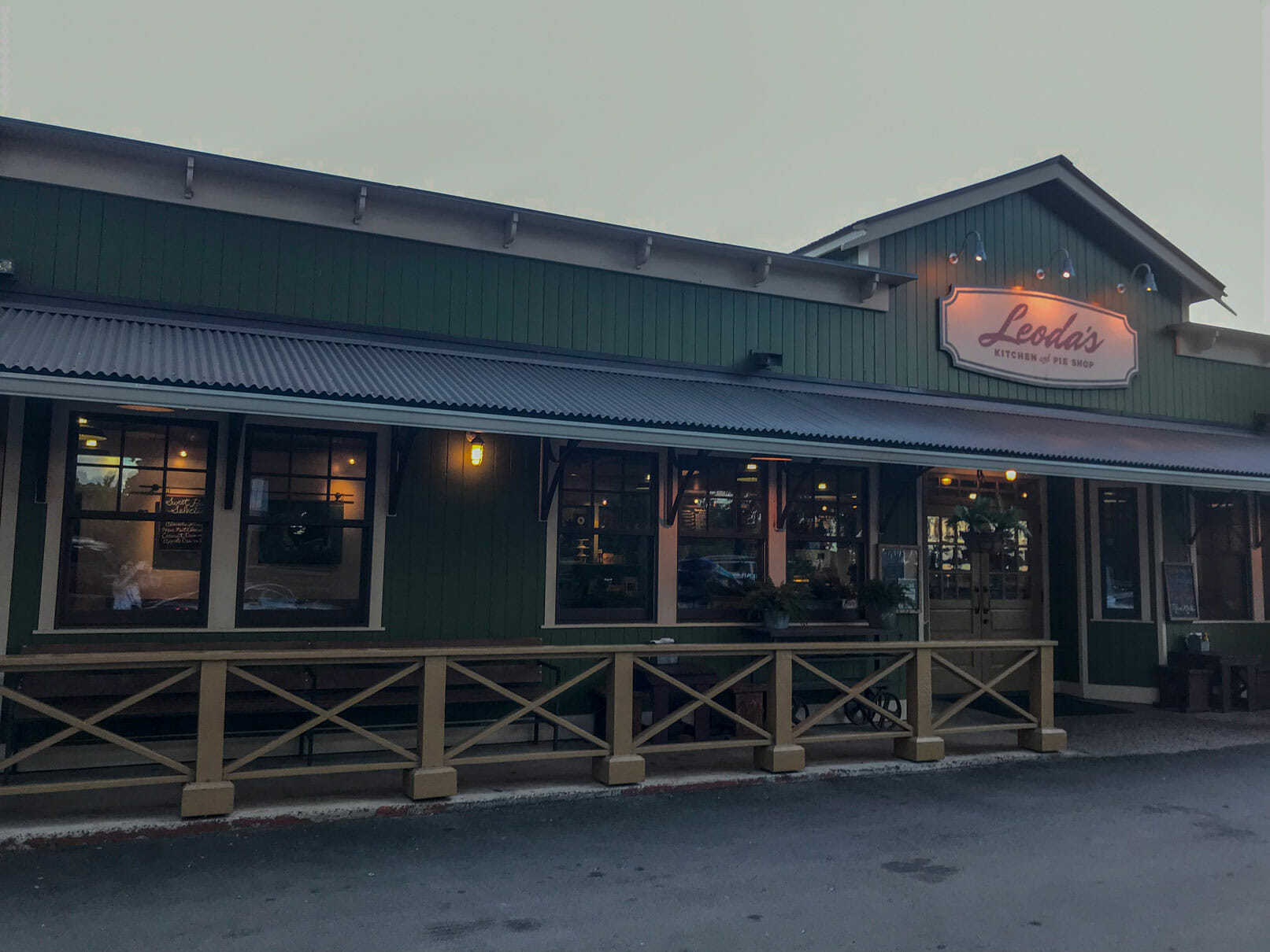 Leoda's Maui - Best of Maui